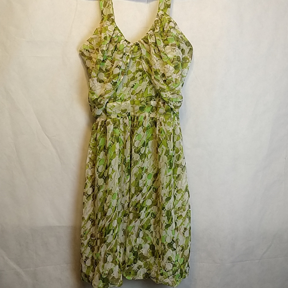 Donna Rae size 10 bubble hem spring dress